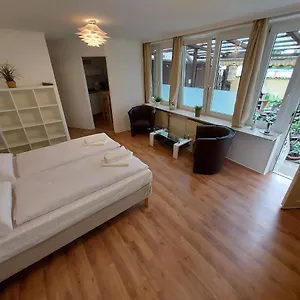 Garden Apartment Köln